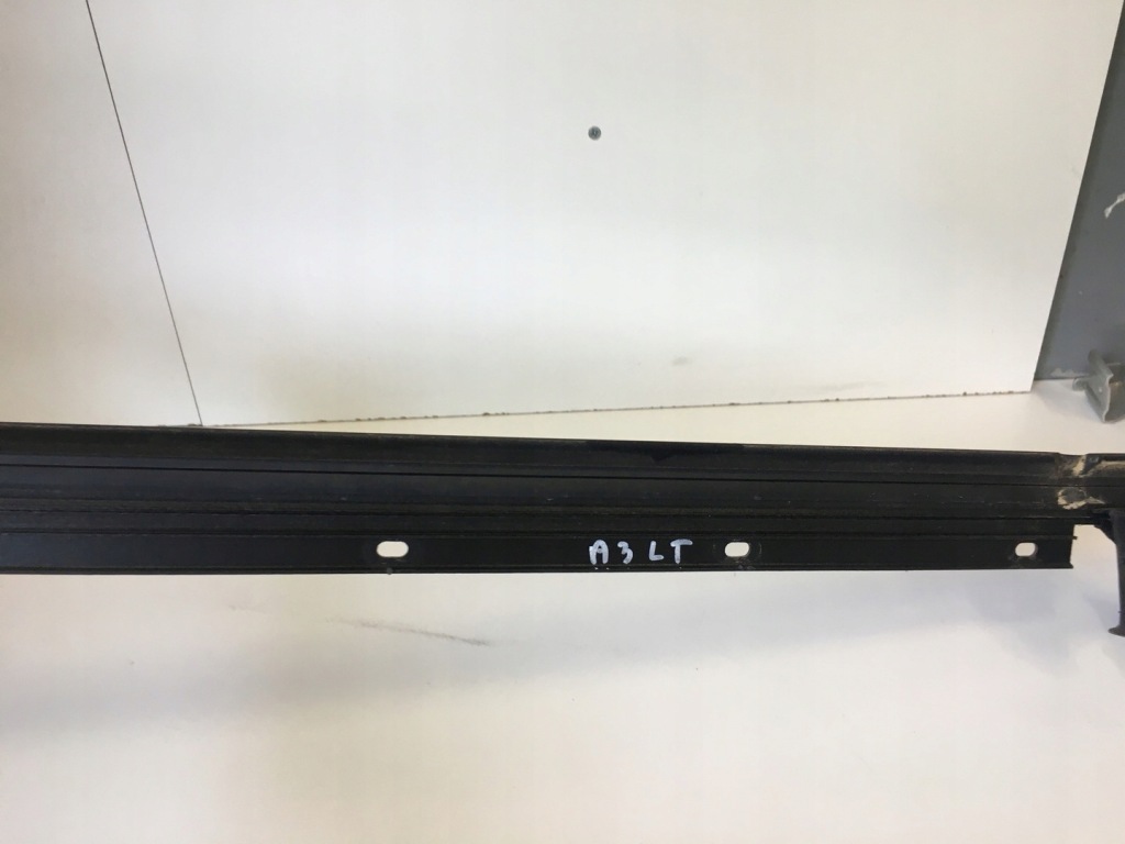 Audi a3 прокладка стекло дверь задних 8l4839477b с Разборки