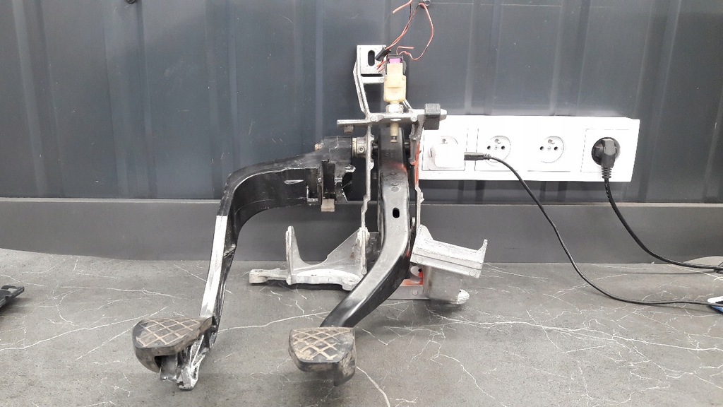 фото №1, Педаль гальма зчеплення vw passat b5