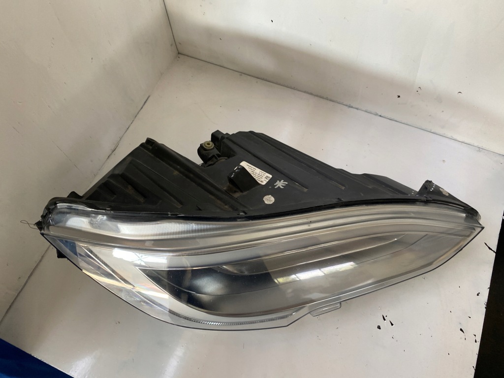 Tesla s рестайлинг  фара правый перед full led 105357300c Киев