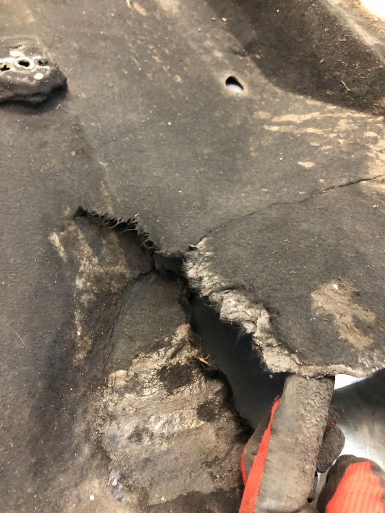 фото №9, Защита кузовная q3 8u 10-18 левая 8u0825207 8u0825213e