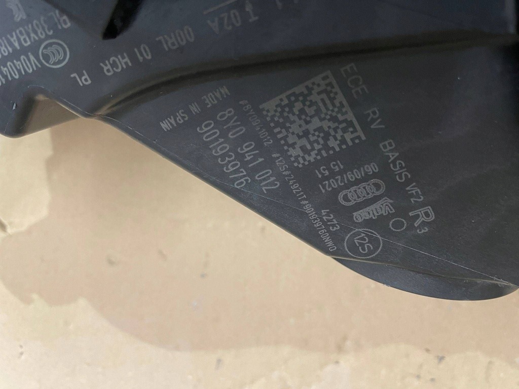 фото №12, Лампа передняя правая audi a3 s3 8y0 full led 20- 8y0941012