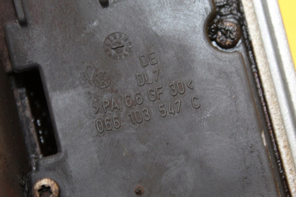 фото №9, Кришка клапанів toledo ii 2.3 b 066103475j