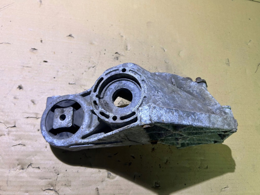 фото №6, Кронштейн опора полуось mercedes vito 638 2.2 cdi a6112220009