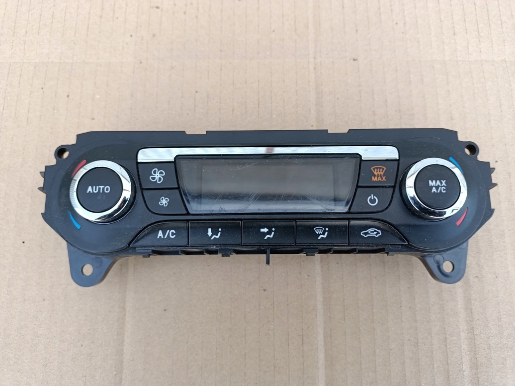 фото №1, Панель кондиціонера ford focus mk3