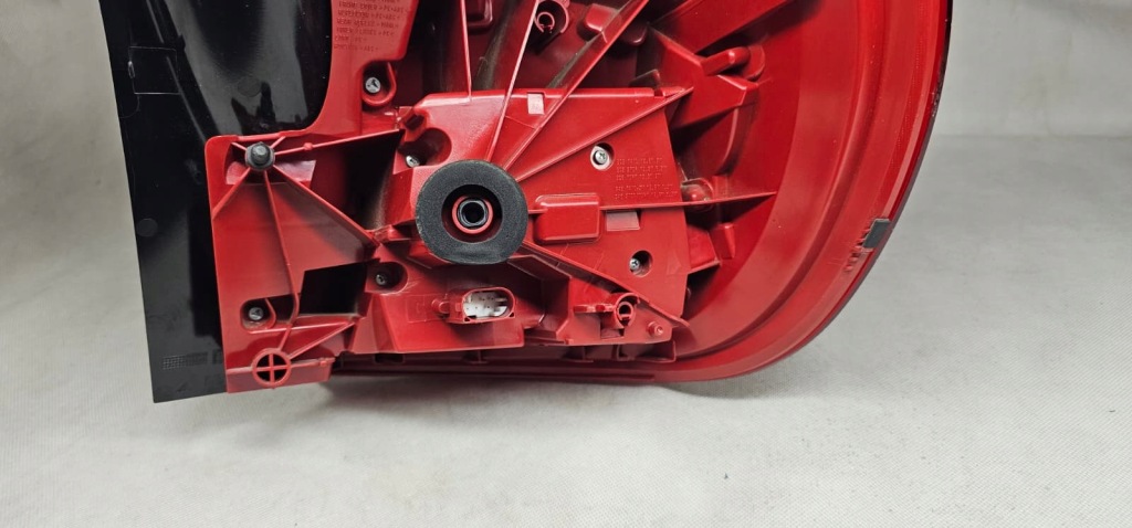 Лампа задній ліва mercedes-benz gla-class x156 a1569062158 оригінальний номер Зі Шроту