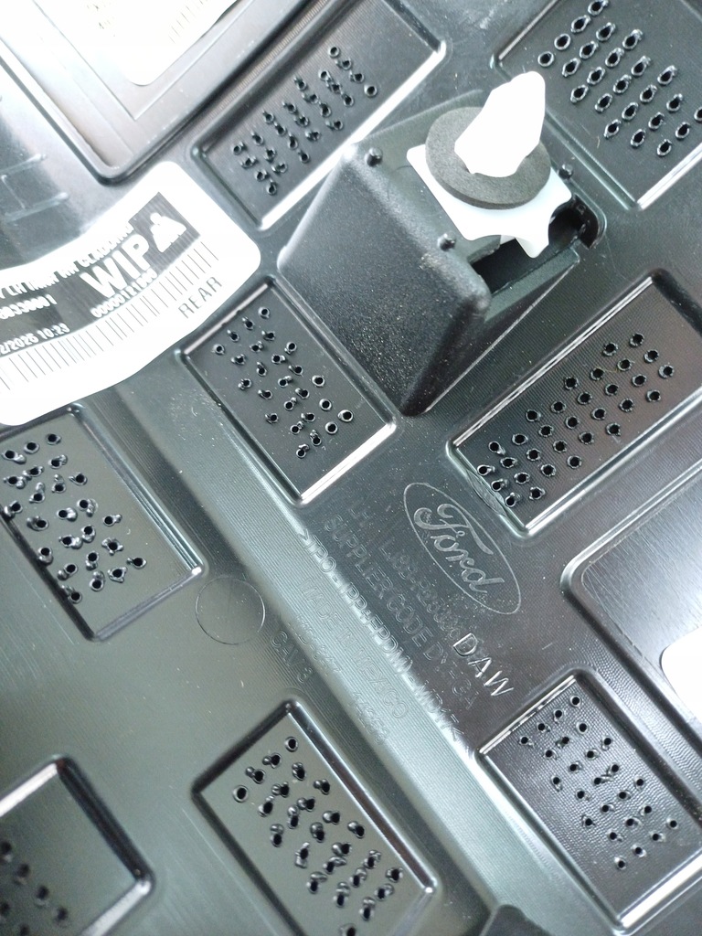 фото №9, Молдинг дверь накладка левый задняя ford mustang mach-e 20- lj8b-r25335-aaw