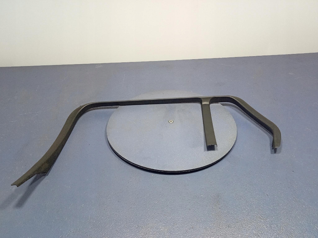 Купить Volvo v60 i молдинг стекло дверь задний  правая задняя 1302144