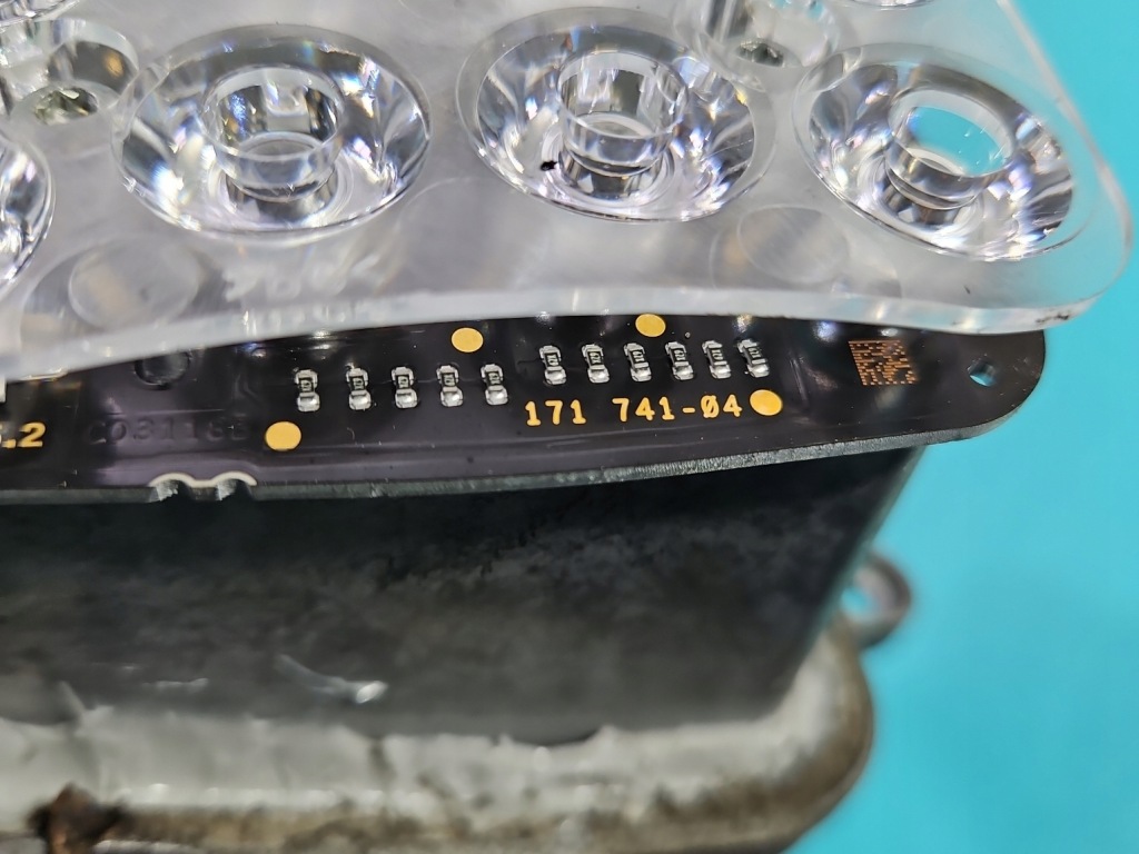 Поворотник led перед правый света bmw f10 f11 171739-02 171741-04 с Разборки