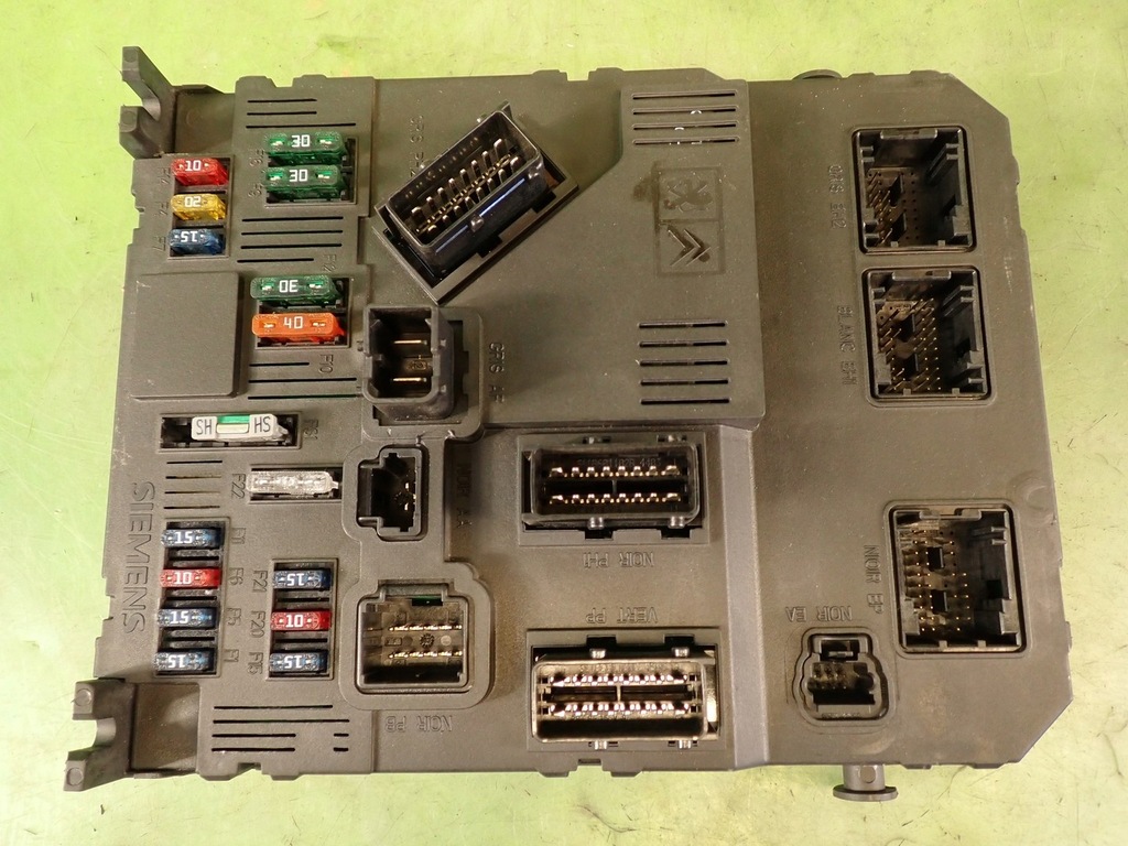 фото №1, Peugeot 206 модуль коробка bsi 9652474780 s118085220c europa