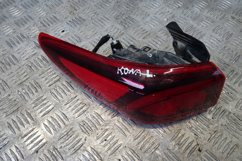 фото №1, Hyundai kona лампа задняя левая lift 2021r