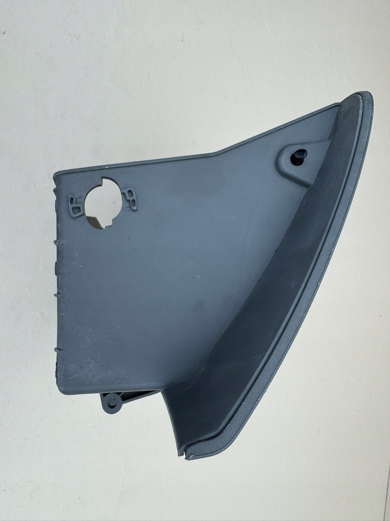 фото №10, Hyundai h350 14r- нижний бардачок консоли 84722-59000