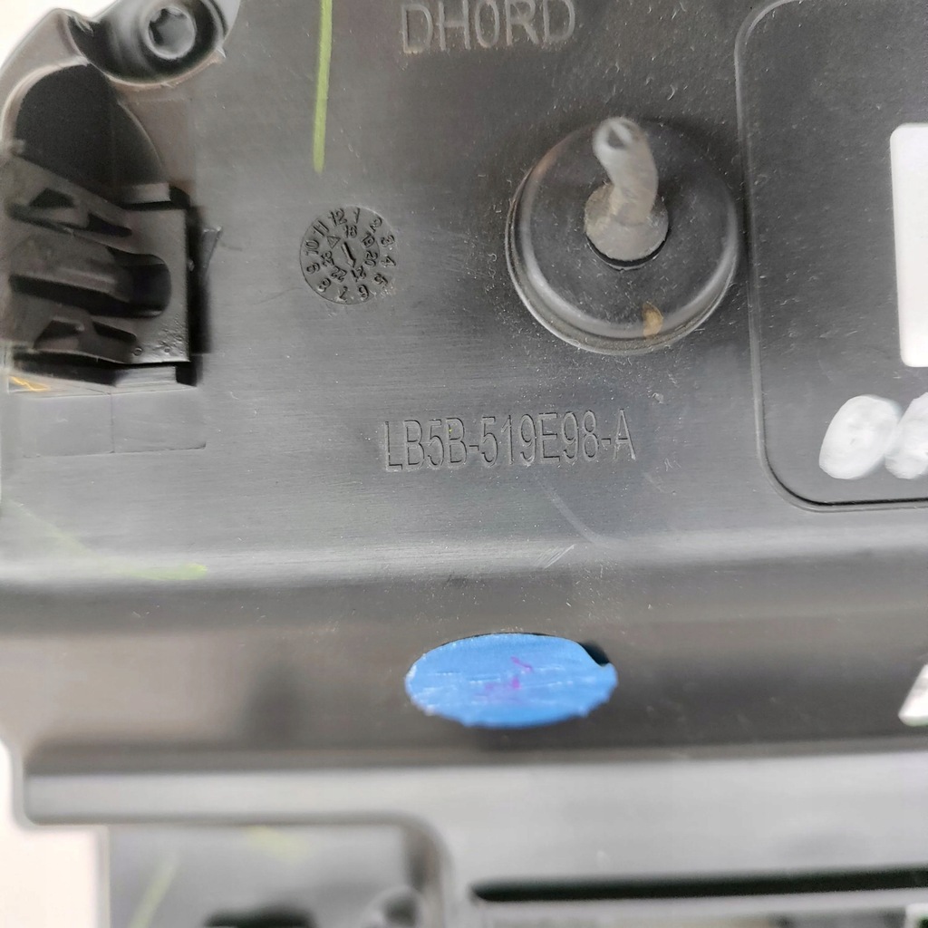 фото №9, Ford mustang mach-e 2022 світло сидіння передній