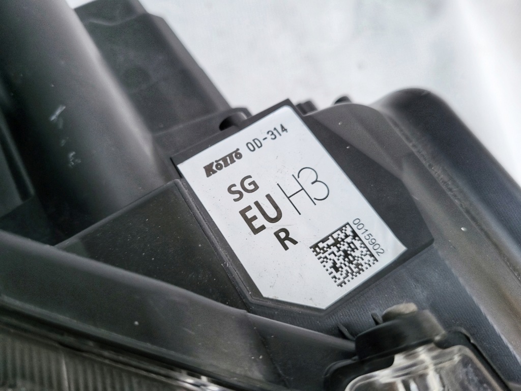 фото №5, Toyota yaris cross matrix led права od-314 f.v.a.t