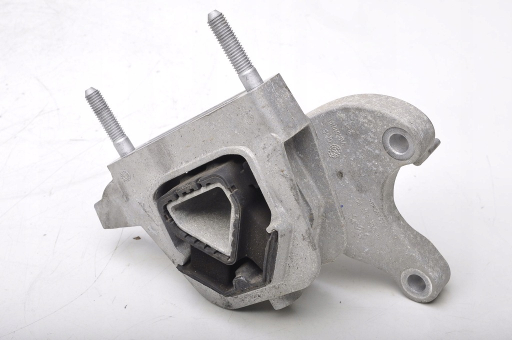 фото №1, Peugeot 2008 ii e-2008 кронштейн подушка двигателя 9826551380