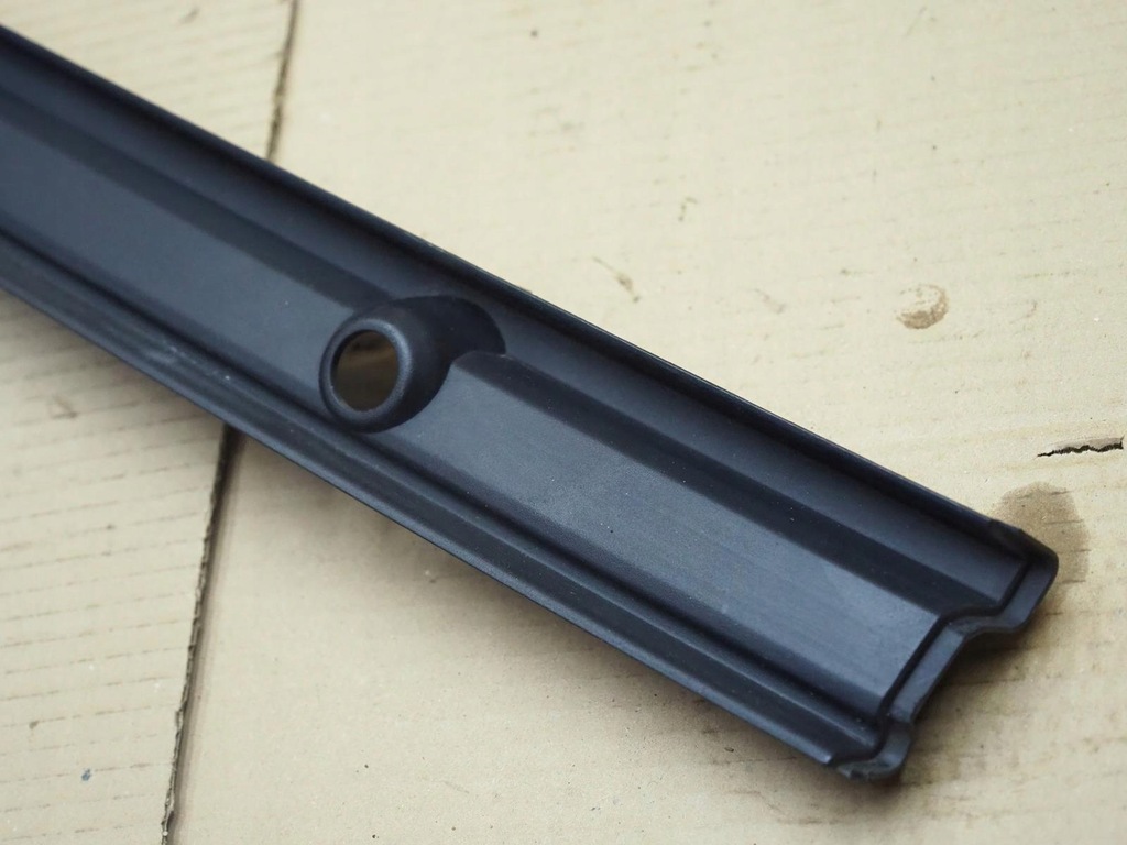 фото №11, Audi rs q3 83f 83f807837 решётка средняя задняя pdc