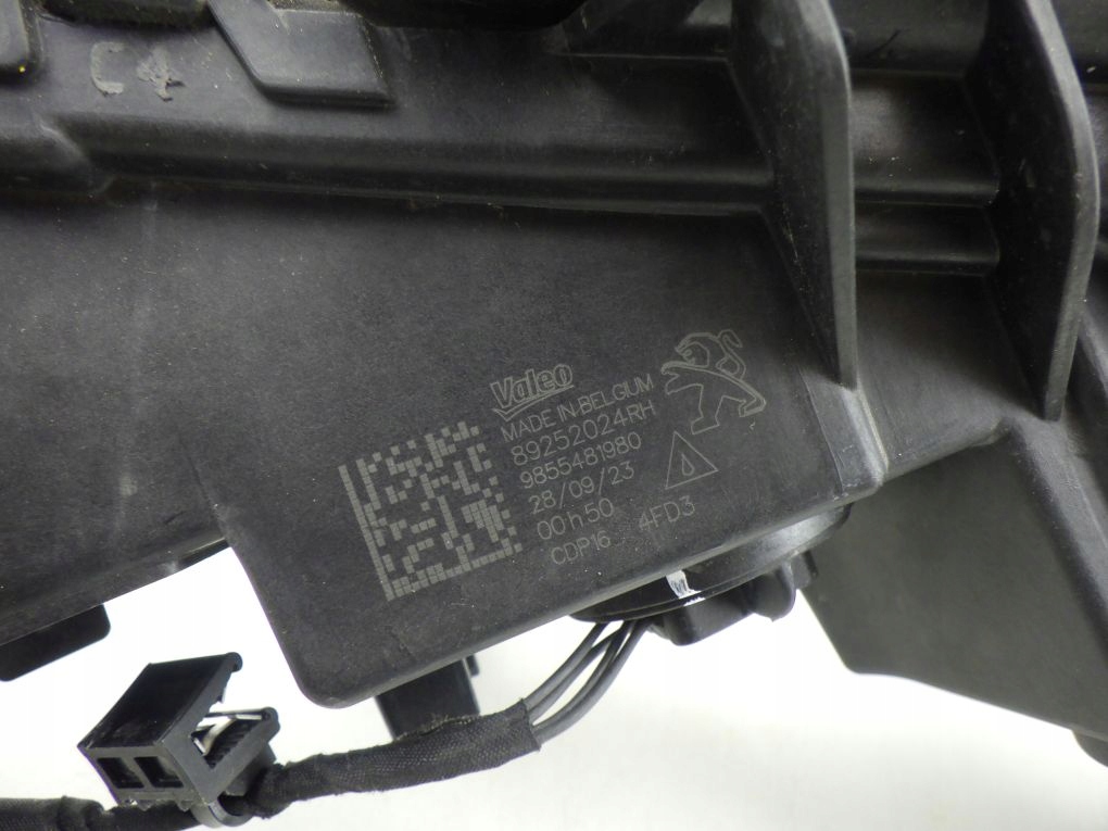 Peugeot 2008 ii 2 19- протитуманна фара led drl правий лівий Ціна