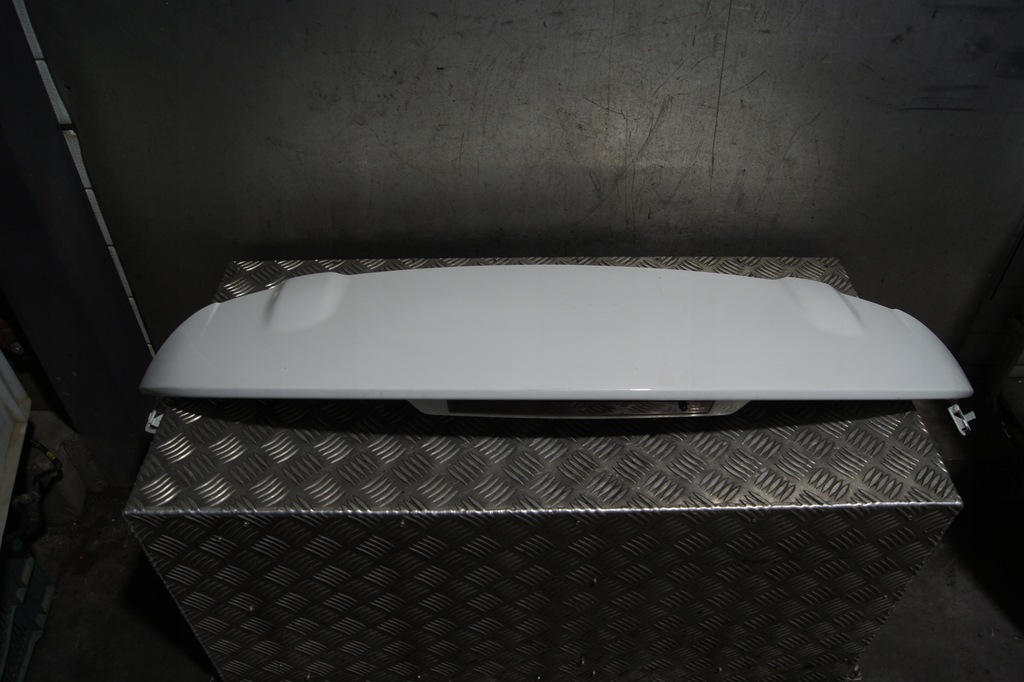 фото №1, Спойлер крышки задняя clio iv 960306579r