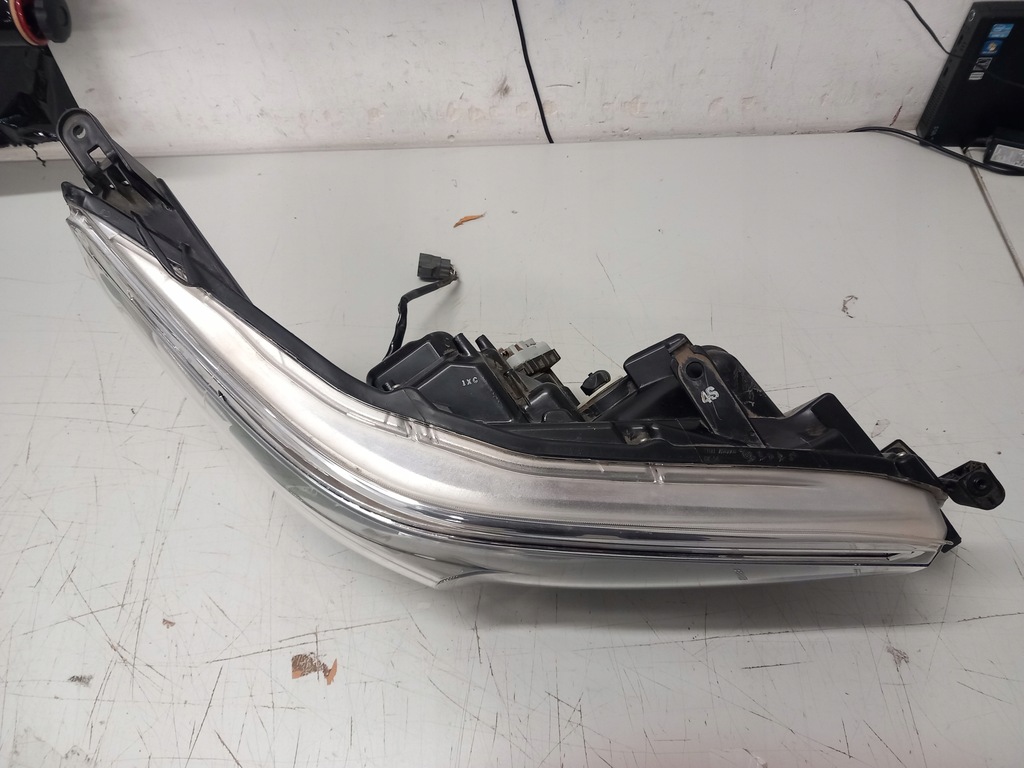 фото №7, Toyota hilux viii 8 лампа передняя правая led oryg!