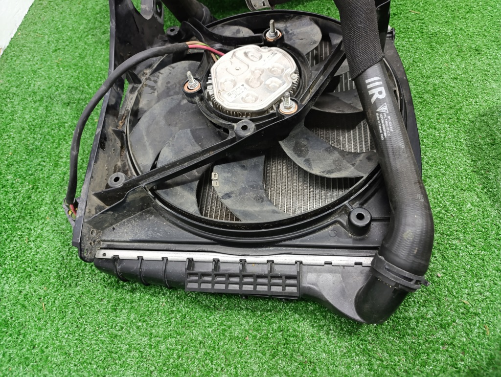 Porsche 911 991 carrera gt3 gt4 rs радиатор воды правый  вентилятор комплект в Украине