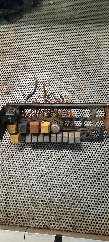 фото №1, Коробка предохранителей mercedes sprinter