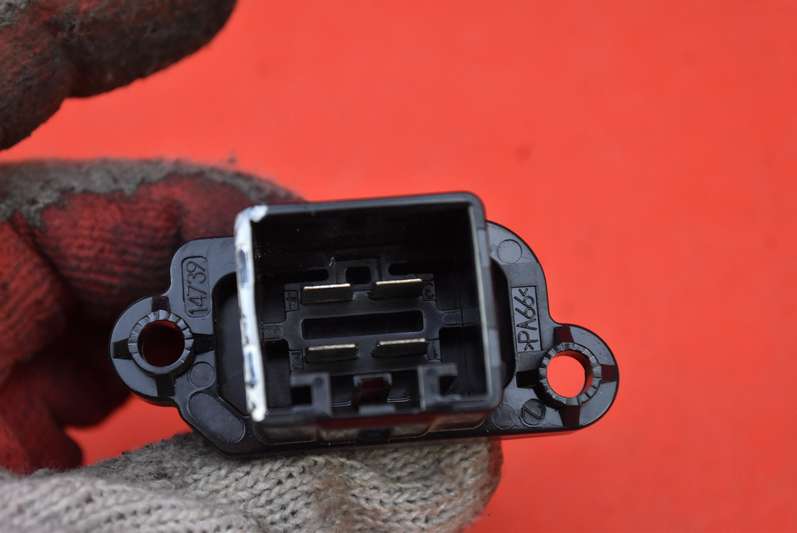 фото №8, Резистор обдув резистор резистор 00115948-02 vw up 11-20