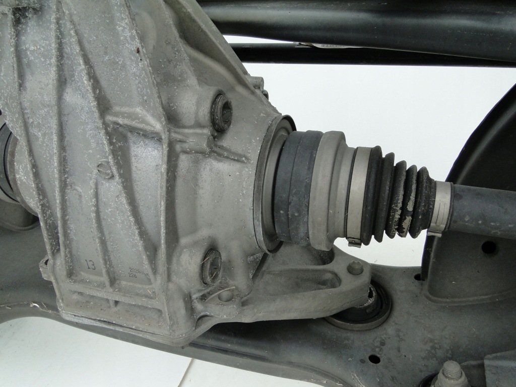 Mercedes дифференциал дифференциал задний мост a2053509723 c 205 c43 amg 4mat 3.066 Киев