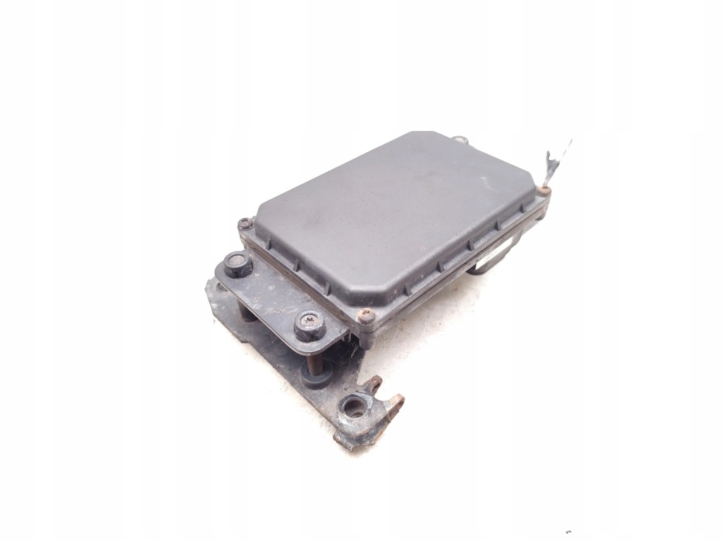 Купити Volvo v40 радар / датчик distronic 2016 хетчбек 4/5dr 31471259 31471257