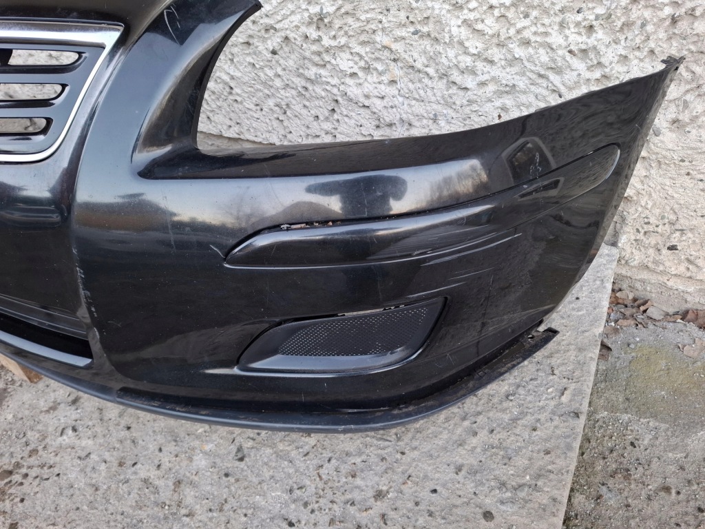 Бампер передні  передній toyota avensis t25 рестайлінг  06/08r Зі Шроту