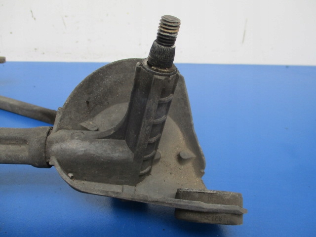 фото №2, Toyota yaris 99-03 механизм трос дворник