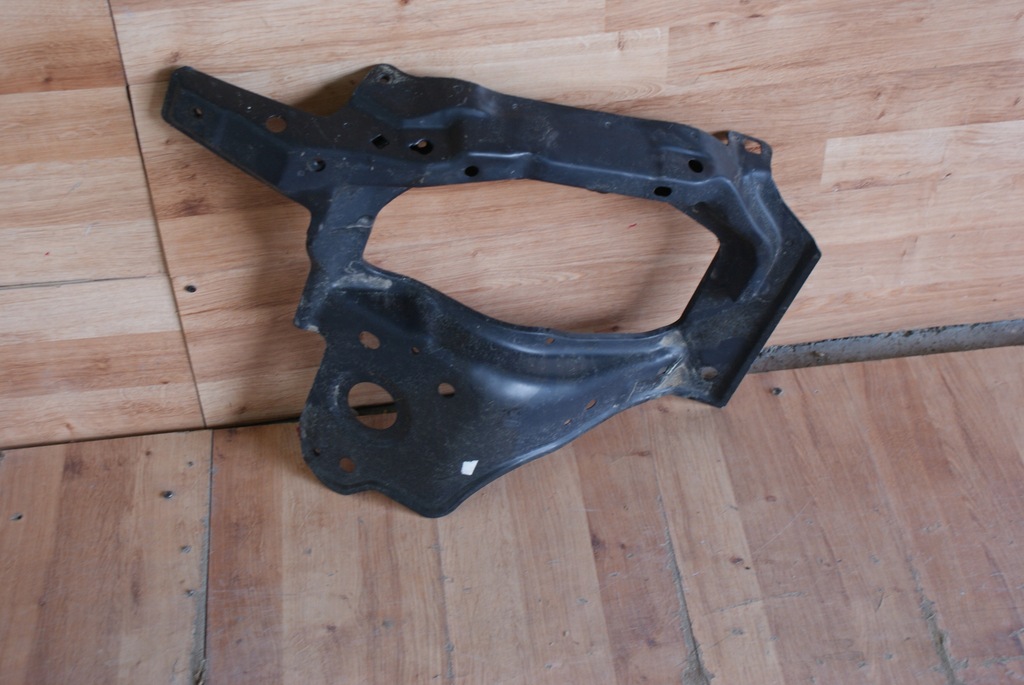 фото №1, Opel tigra b pas передній панель фари поперечина передній