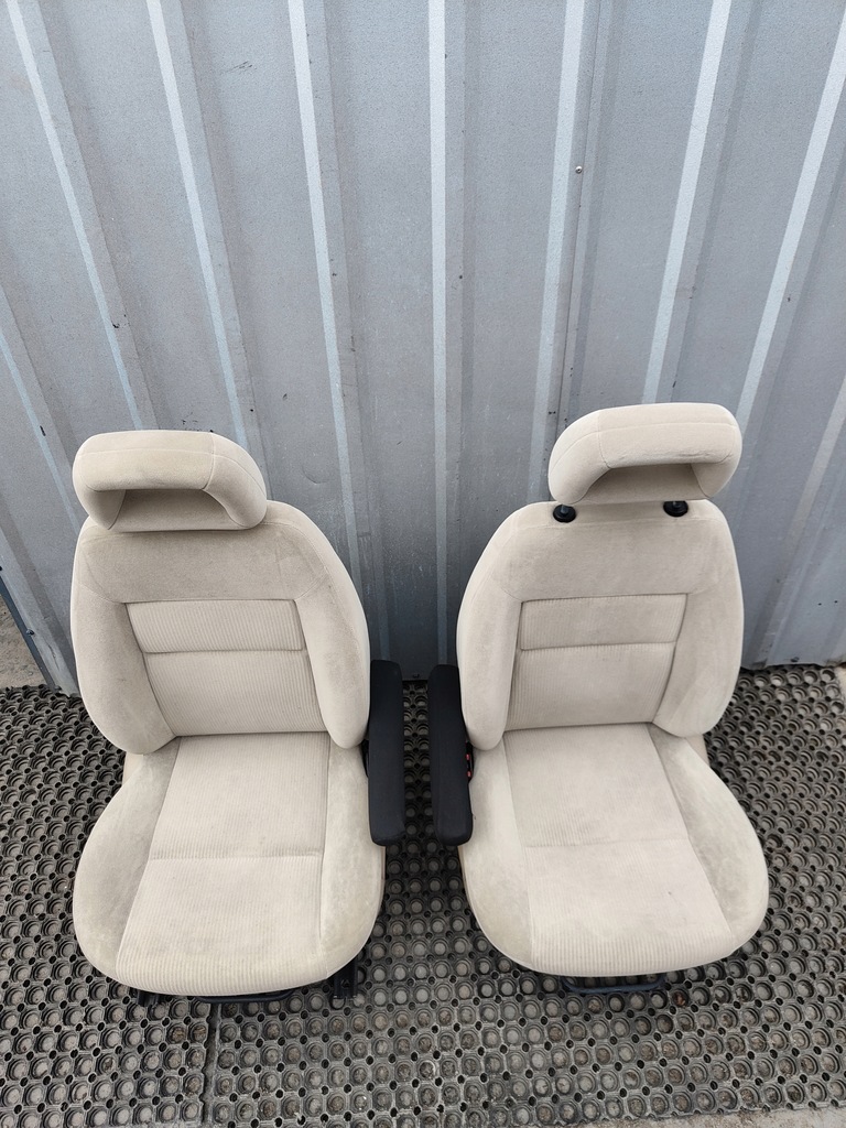 фото №2, Сидіння сидіння ford galaxy i lift drugi ; trzeci ряд