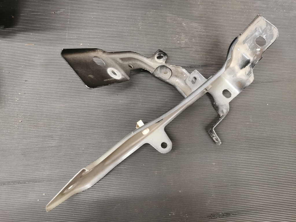 фото №4, 625f25422r renault megane 4 iv rs кронштейн крыла