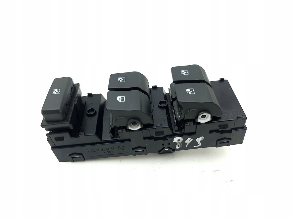 фото №8, Hyundai i30 2023 перед сторона права кнопки вікон