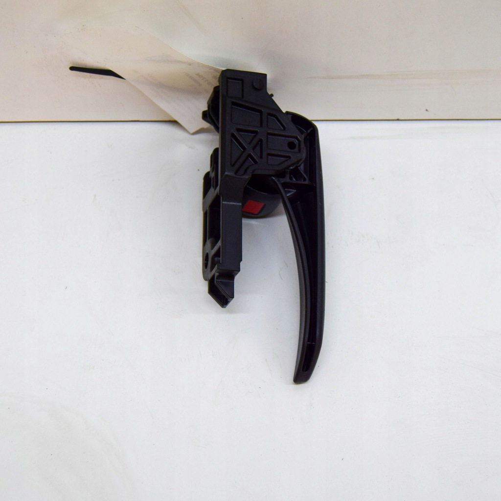фото №6, Toyota bz4x 2024 левая сторона ручка внутренняя дверь задних