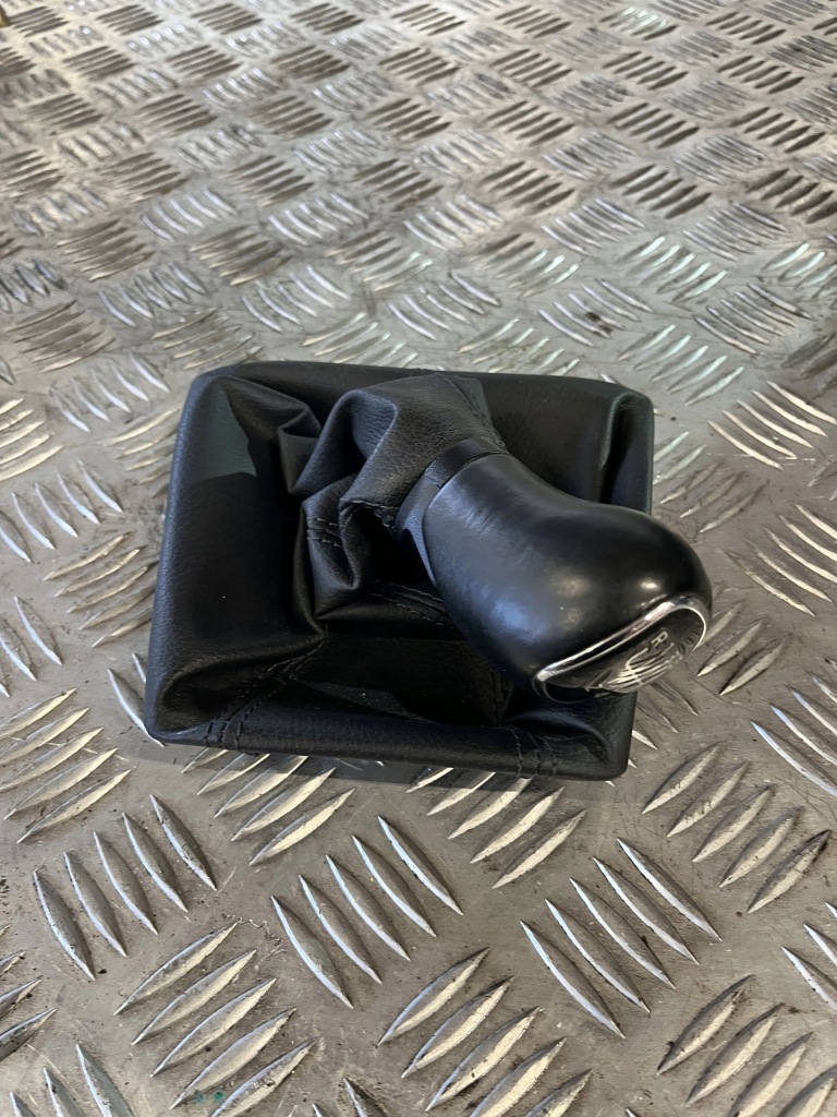 Купити Чохол ручка перемикання передач skoda kamiq 19-