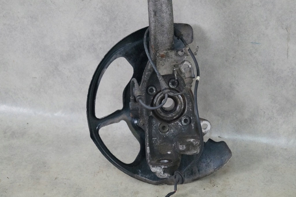 фото №5, Поворотный кулак правый перед audi rs4 b7 06-08 4.2 fsi