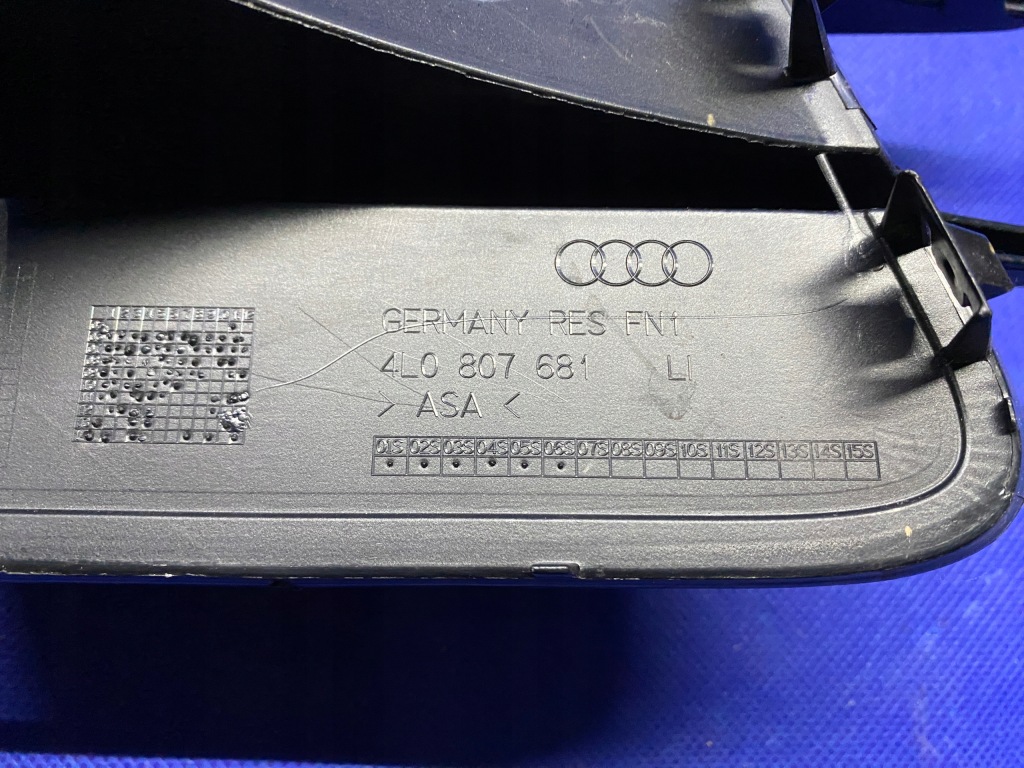 фото №9, Audi q7 4l решітка бампера ліва лівий перед передня решітка радіатора 4l0807681