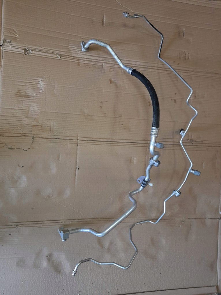 фото №1, Шланг кондиционера 924805fn0a micra k14 0.9