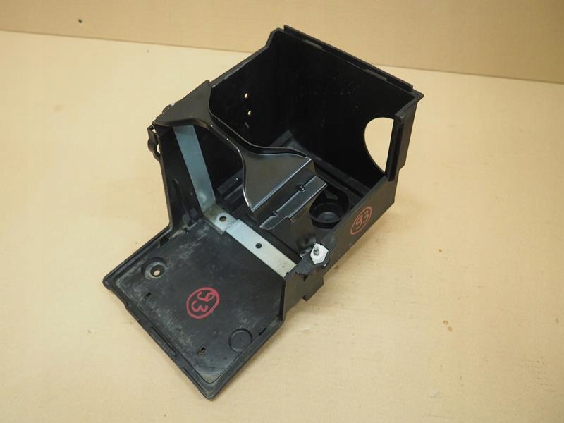 фото №1, Корпус акумулятор volvo v50 s40 30667941