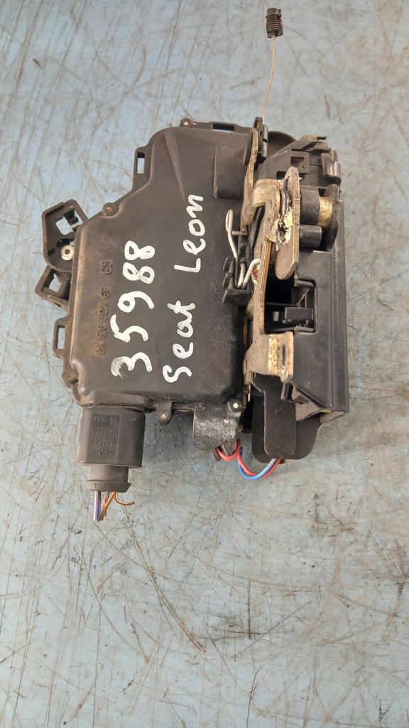 фото №1, Замок лівий задня seat leon 00r