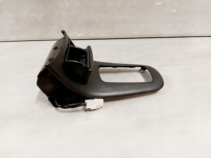 фото №8, Toyota avensis t25 рамка домкрата корпус попільничка