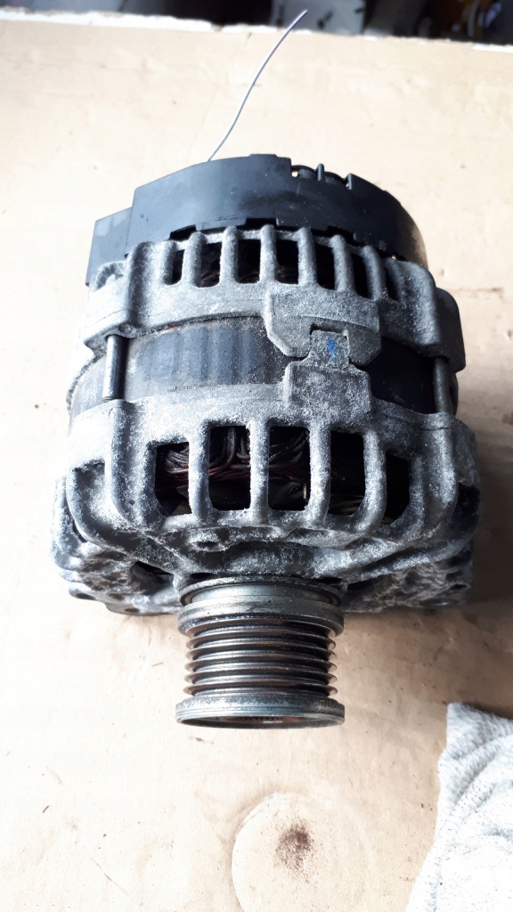 Купити A4 b8 рестайлінг  a5 генератор bosch 2.0 tdi cjc