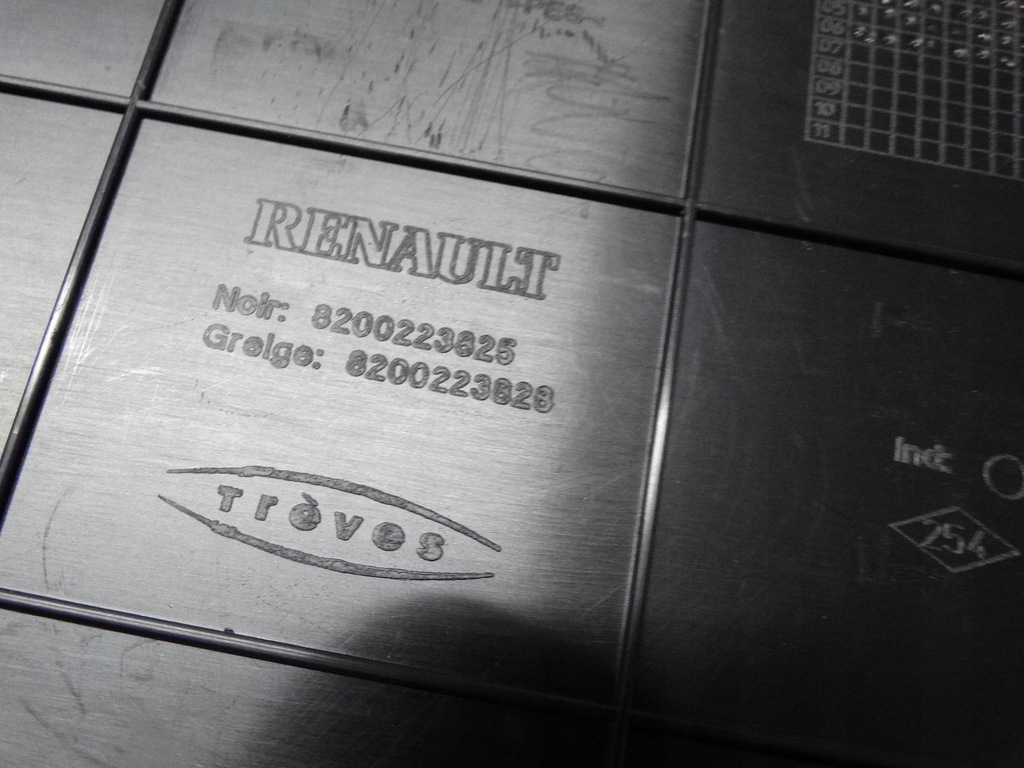 фото №12, Полка ящик renault scenic ii 8200569079