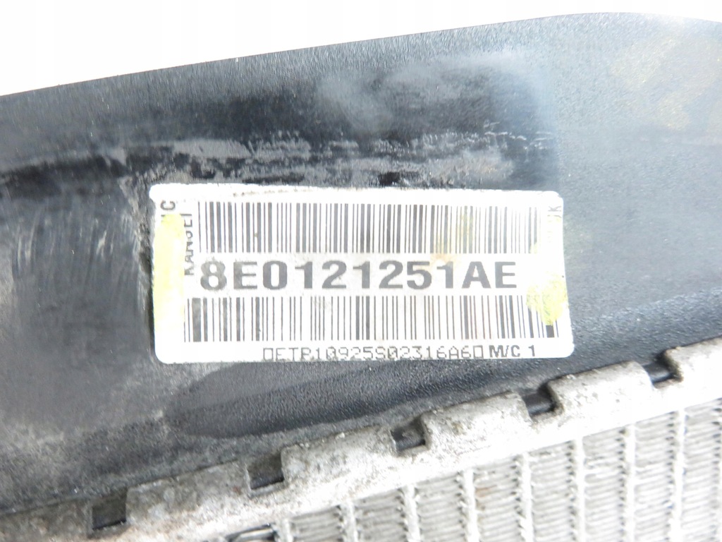 фото №6, Радиатор wody audi a4 b7 2.0 tfsi 8e0121251ae