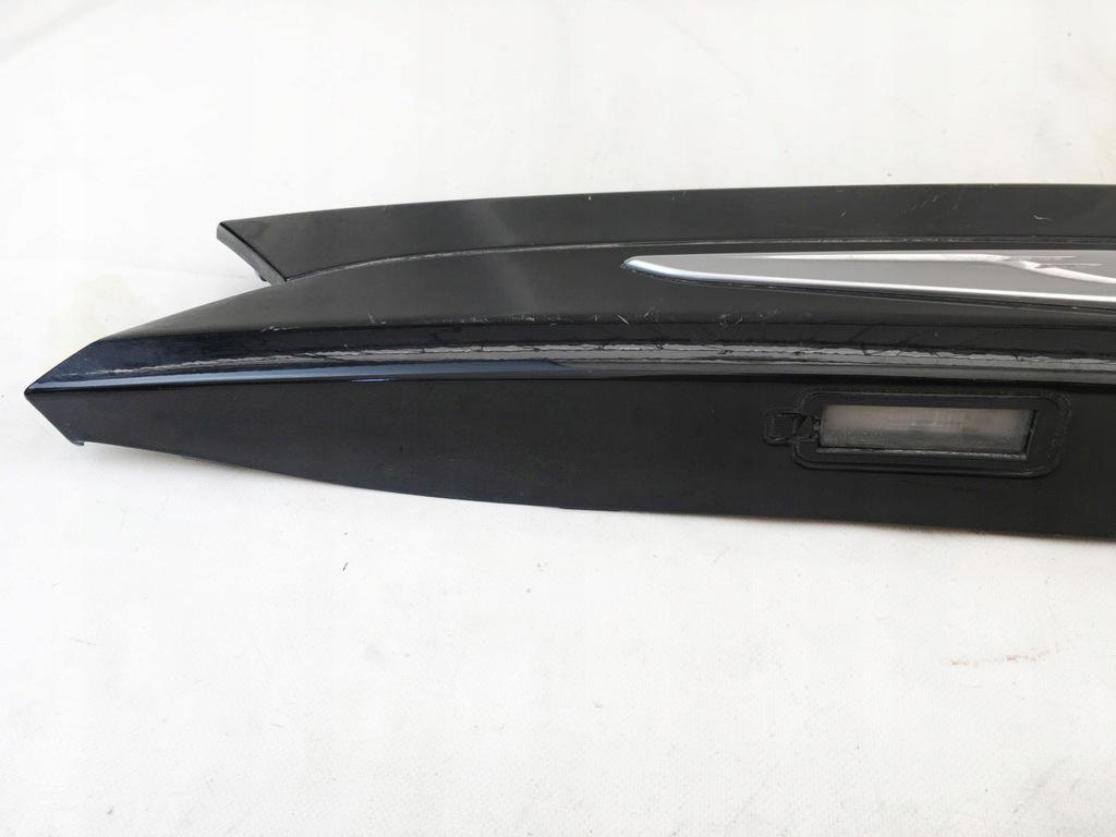 фото №8, Chrysler pacifica 17- накладка крышки задняя