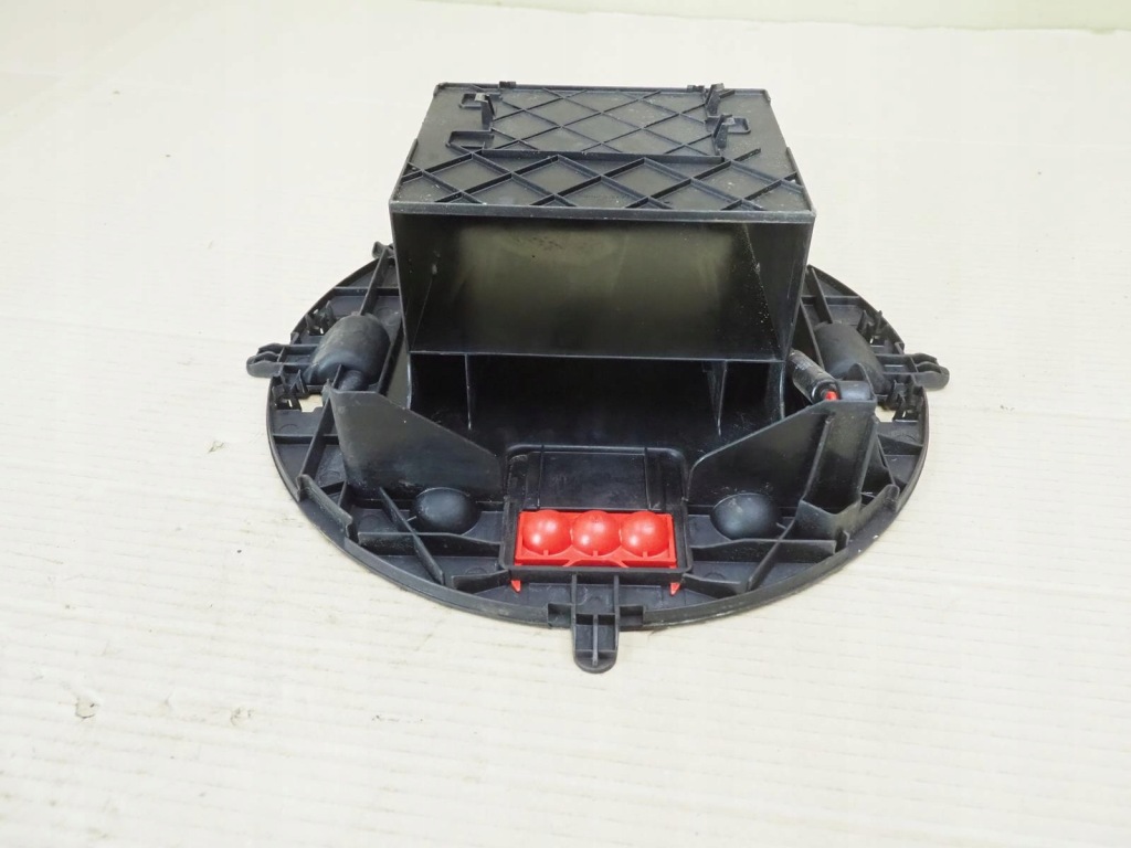 Mercedes бардачок корзина навігації 2025456640 Зі Шроту