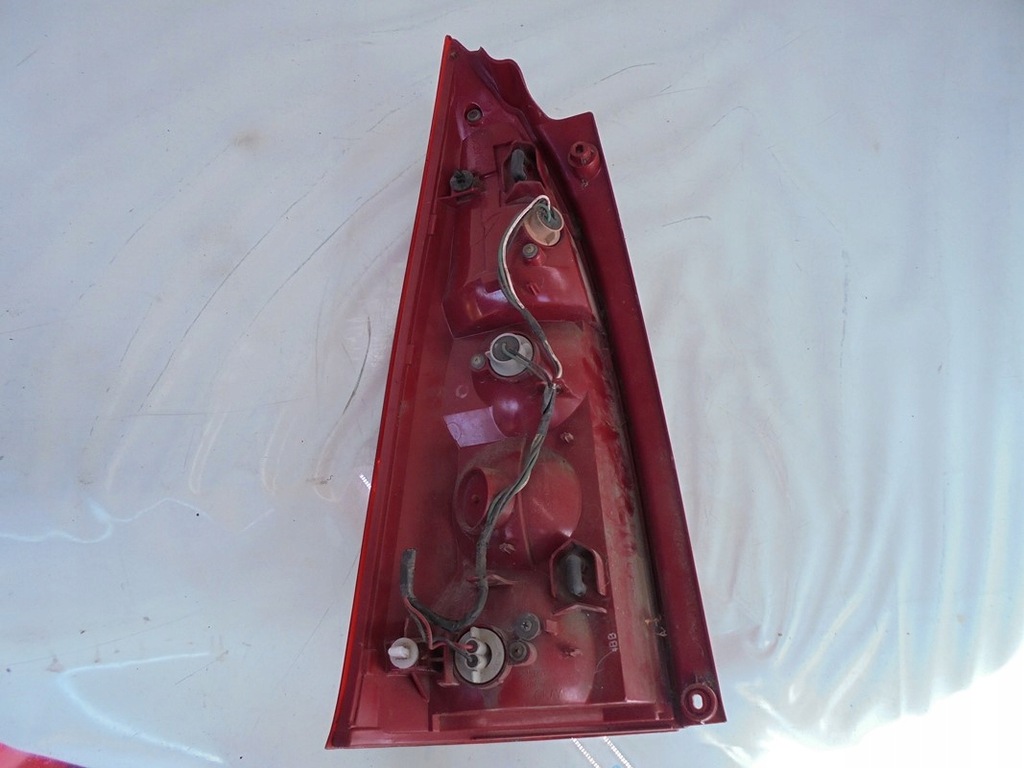 фото №3, Лампа правий задня mazda premacy lift