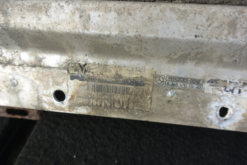 Каркас кронштейн порог левый mercedes gl x164 Киев