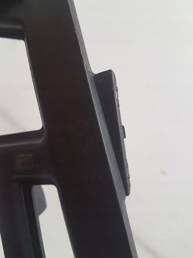 фото №7, Направляющая бампера левый задняя renault laguna iii hb 2007-2015 кронштейн