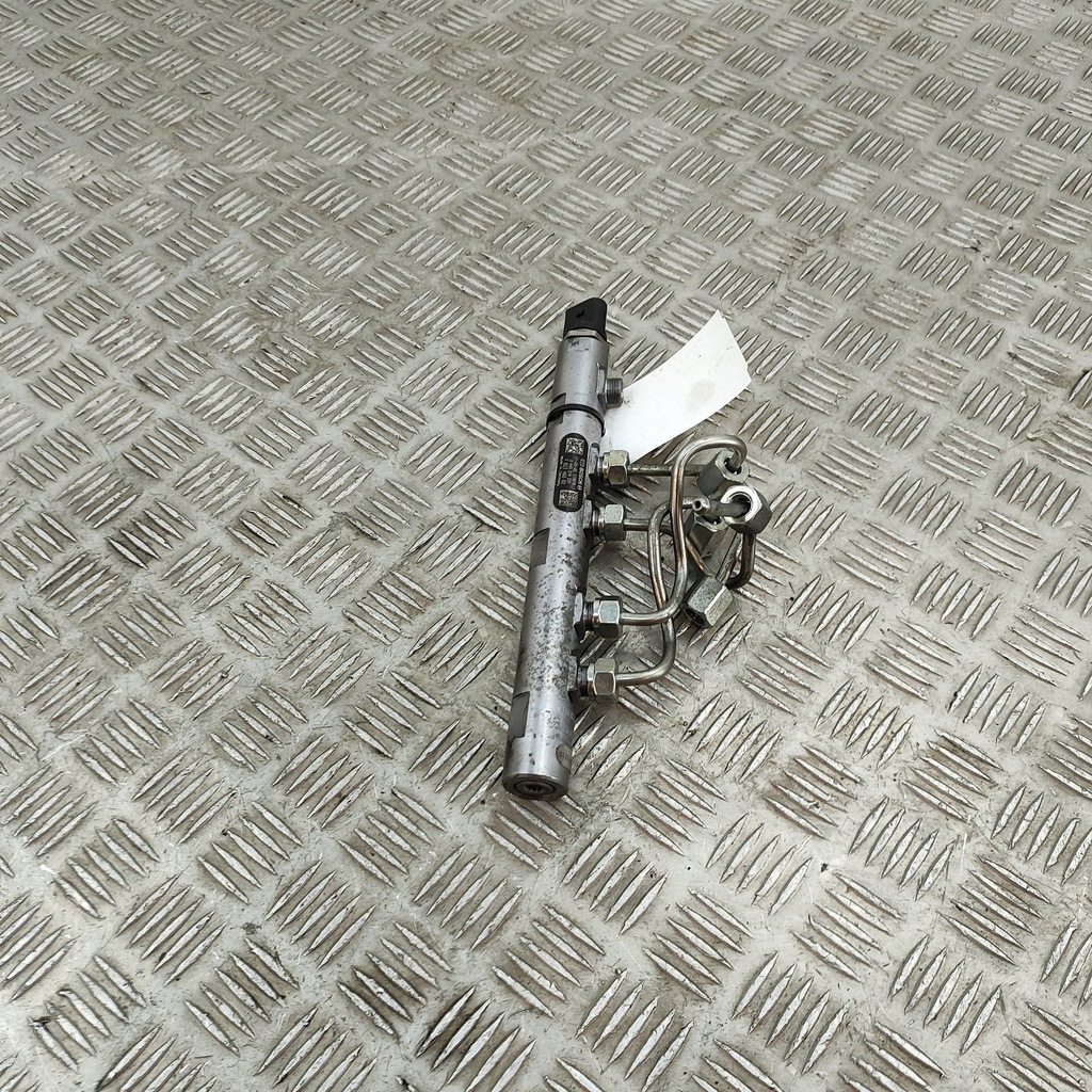 фото №3, Mini one - cooper r57 2011 молдинг впрыскная